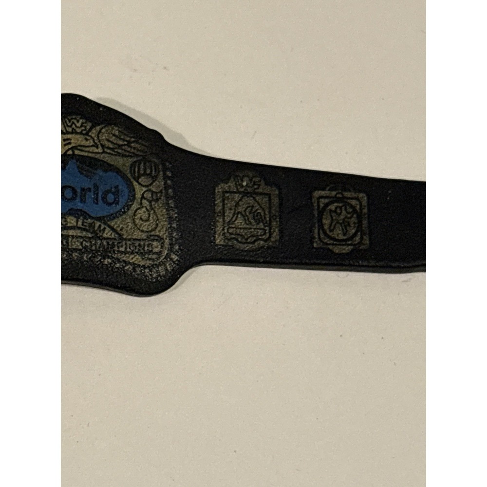 Vintage WWF WWE Wrestling Action Figure Championship Belt - Picture 3 of 3